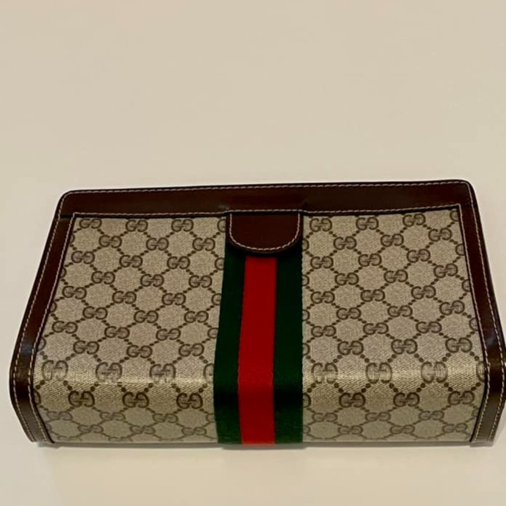 Authentic Classic Monogram Gucci Clutch New Vintage Stock, closet find